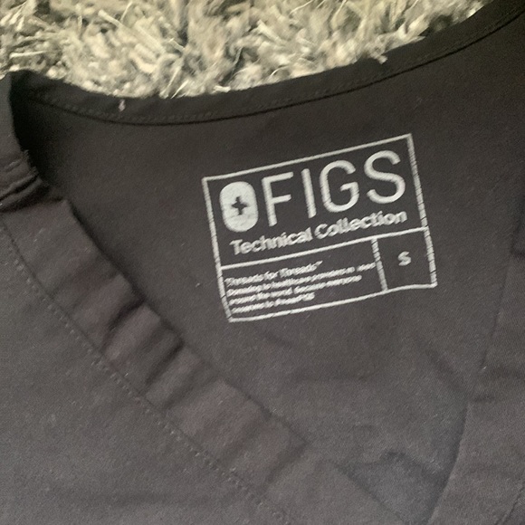 Black Scrubs - Picture 2 of 4